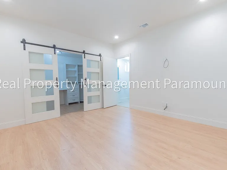1867 S Redondo Blvd — Photo 27