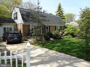 5 Windmill Dr, Clementon, NJ 08021