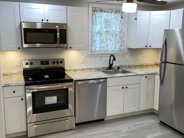 214 Hope St #A, Stamford, CT 06906