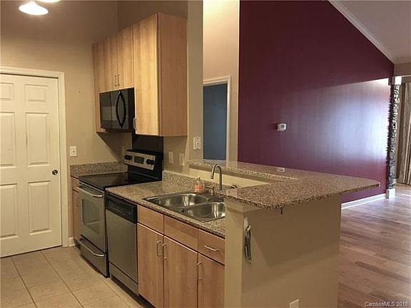 5th image of 1000 Olde Eastwood Village Blvd #304