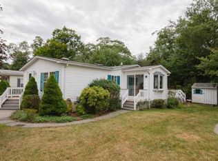 15 Leisurewoods Dr, Rockland, MA 02370