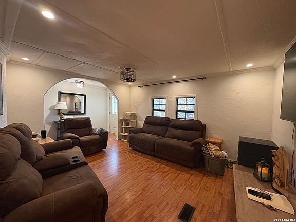 2nd image of 511 Zaragoza Dr