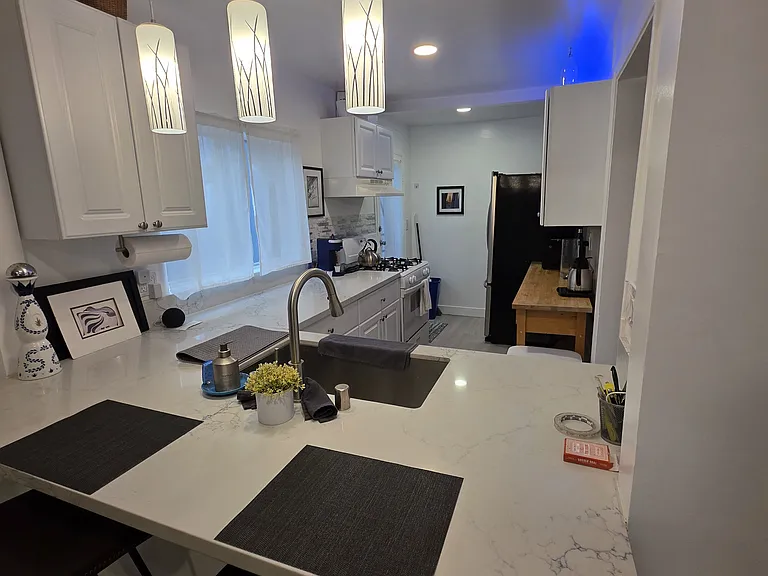 1232 N June St #B — Photo 25