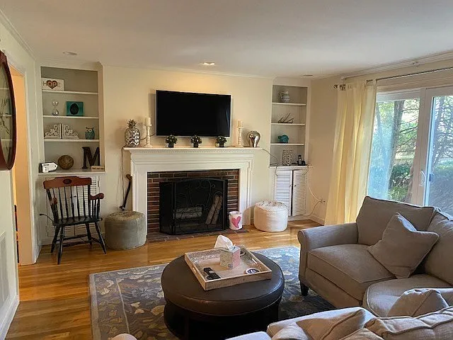 2 bed, 1.5 bath, 1080 sqft, $3,570 — Photo 3