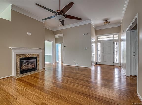 5th image of 208 Riverfront Pkwy #3