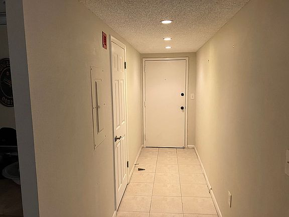 4th image of 800 S Gulfview Blvd APT 901