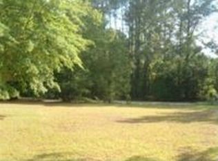 1017 R L Coward Rd, Eastover, SC 29044