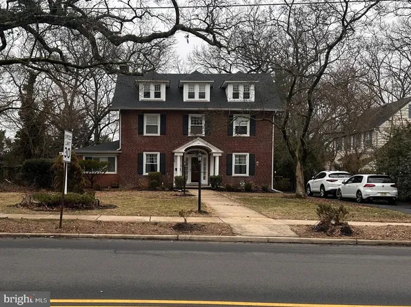 104 W Maple Ave, Merchantville, NJ 08109