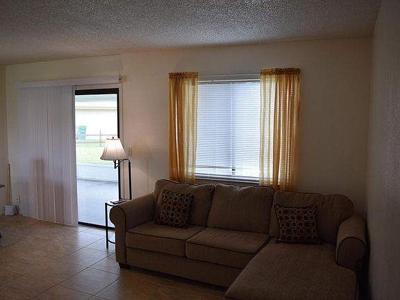 5th image of 2082 SE West Dunbrooke Cir