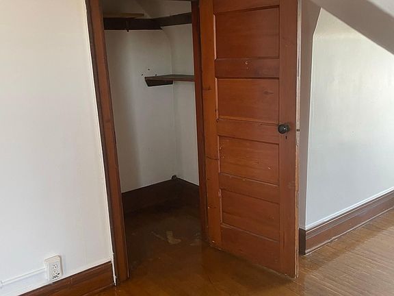 4th image of 201 Linwood Ave #7