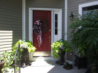 22 Seal Island Rd, Bristol, RI 02809