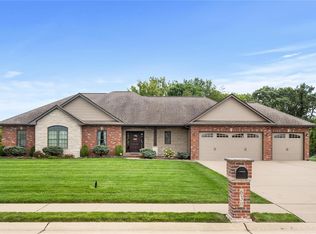 630 Briar Lake Pl, Columbia, IL