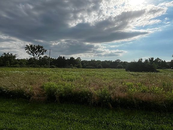 5th image of 180 Nevada Rd