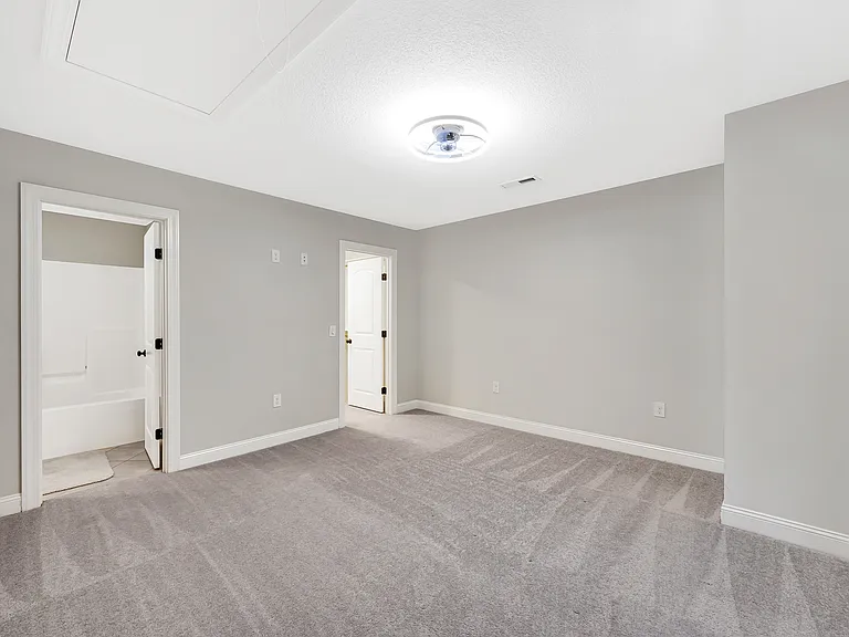 2400 Dovedale Ct #B — Photo 13