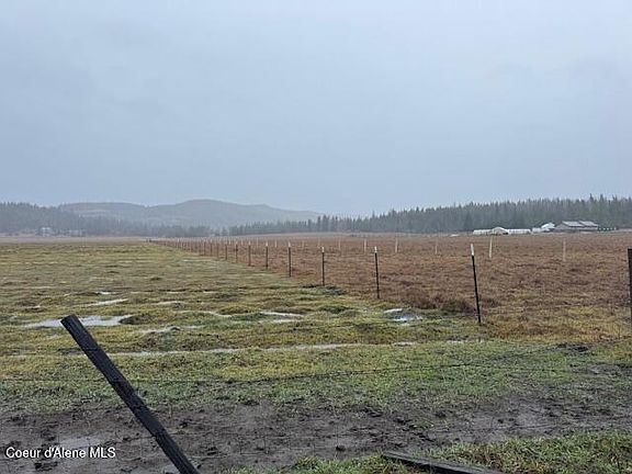 2nd image of 1928 Little Carpenter Creek Rd