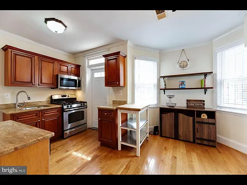 1637 Kramer St NE Photo 1