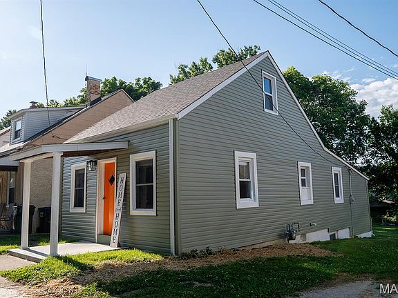 2nd image of 218 Magnolia Ave