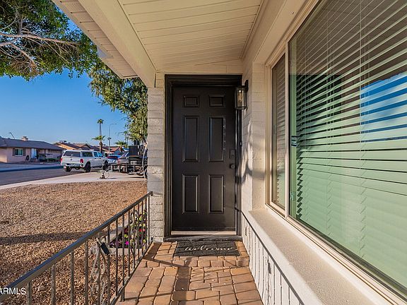 2nd image of 3003 S Cottonwood Drive