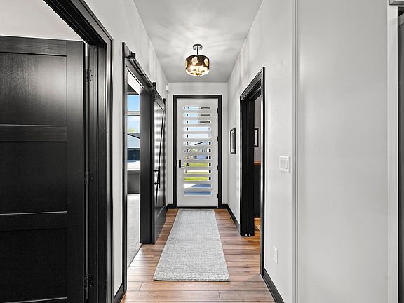 3rd image of 366 Aldon Cir