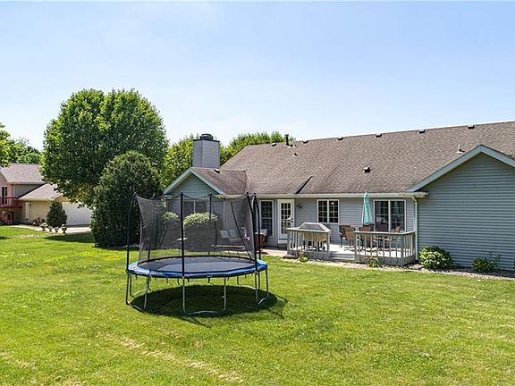 4th image of 520 Fox Lake Dr