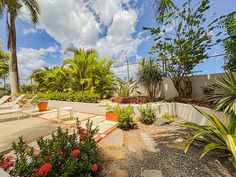 1 Madrid Cond Lakeshore #2C — Photo 15