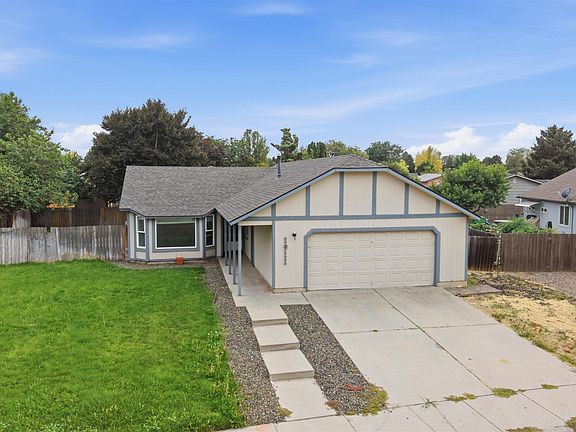 4th image of 1911 W Tracy Ct