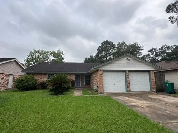2308 Muscadine Ln, Pasadena, TX 77502
