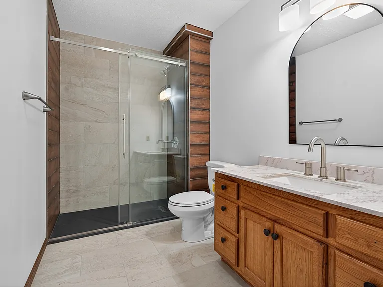 506 Seagraves Ave — Photo 17