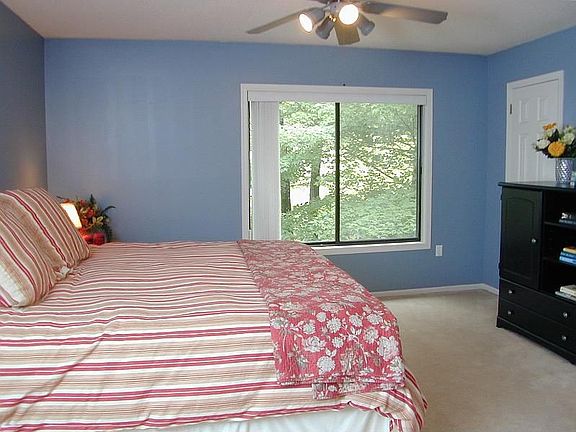 5th image of 13 Ashford Dr