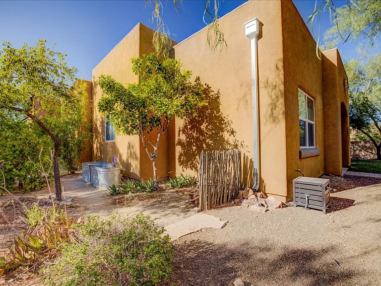 10570 E Maldonado Pl — Photo 33