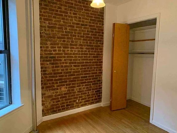 4th image of 307 E 91st St #E5
