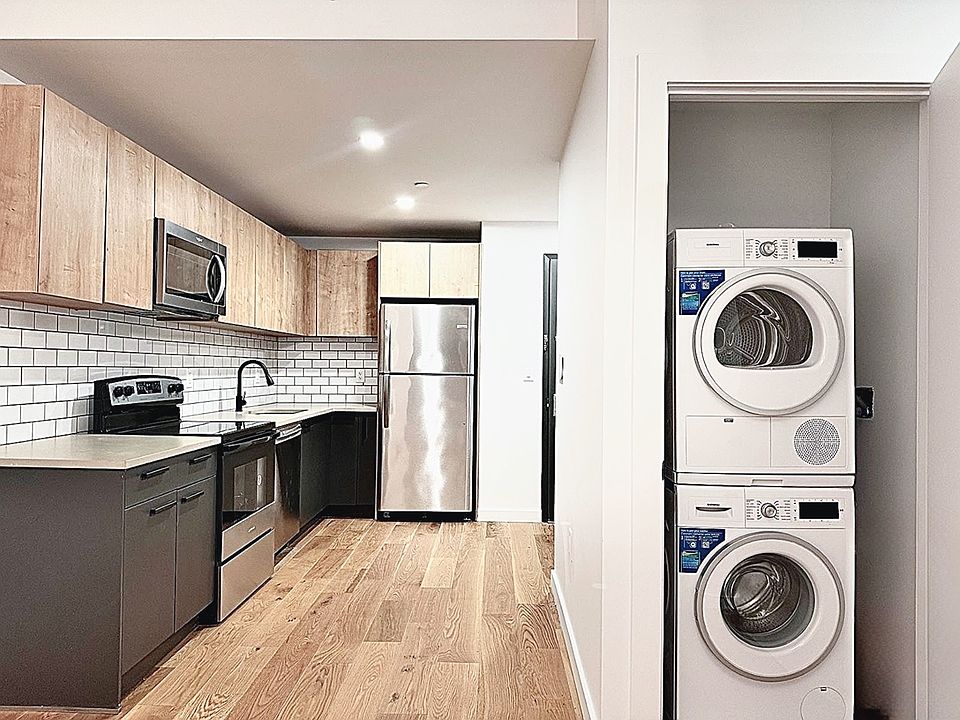 1st image of 336 E 112th St #330