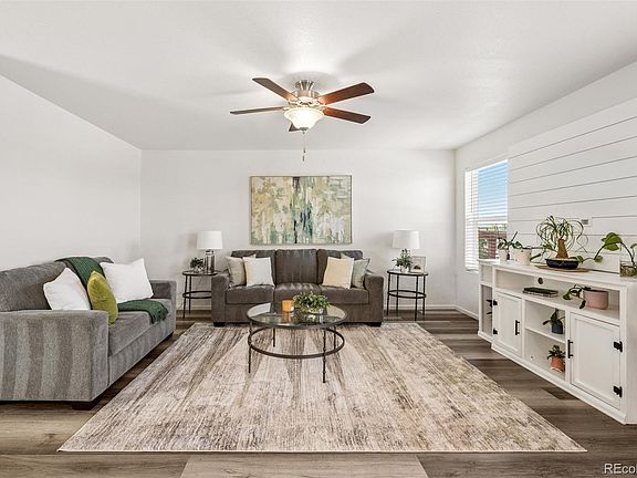 2nd image of 300 Mesa Avenue