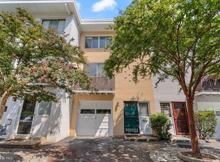 329 I St SW #205, Washington, DC 20024