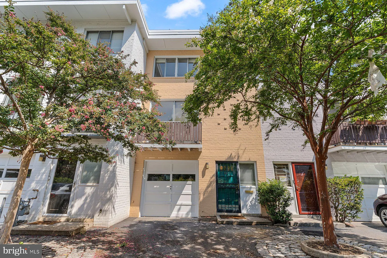 329 I St SW #205 photo 1