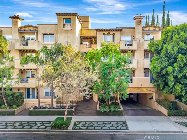 12044 Hoffman St Unit 303, Studio City, CA 91604