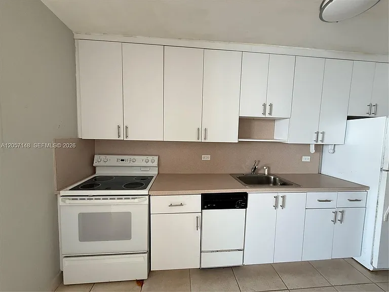 5313 Collins Ave #1008 — Photo 6