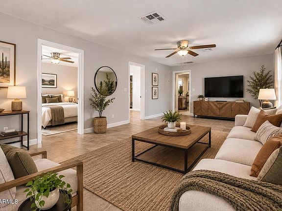 5th image of 2425 W PAPAGO Street