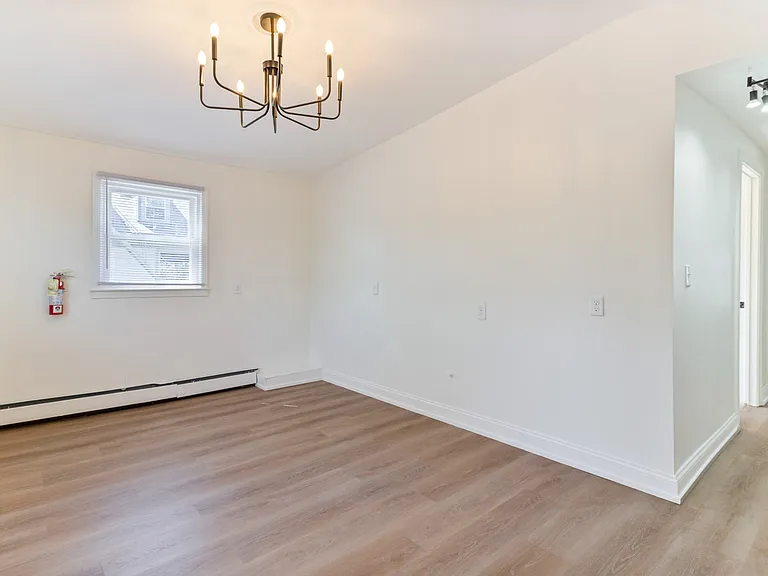 169 Waterman St #7 — Photo 8