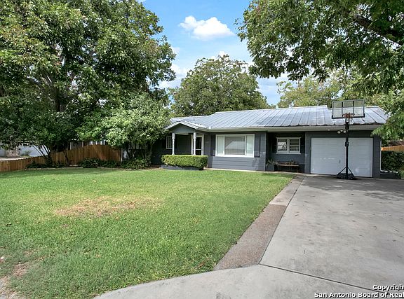 2nd image of 867 Josephine St