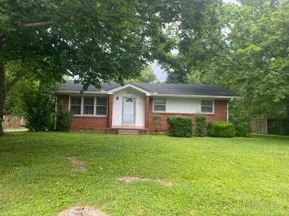 1823 Greerson Dr, Murfreesboro, TN 37130