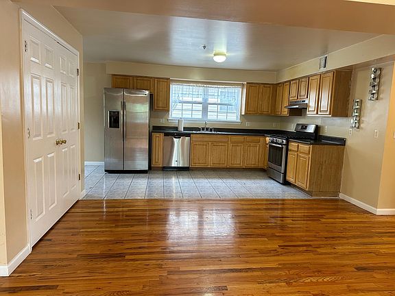 5th image of 32-34 Governor St Floor 2