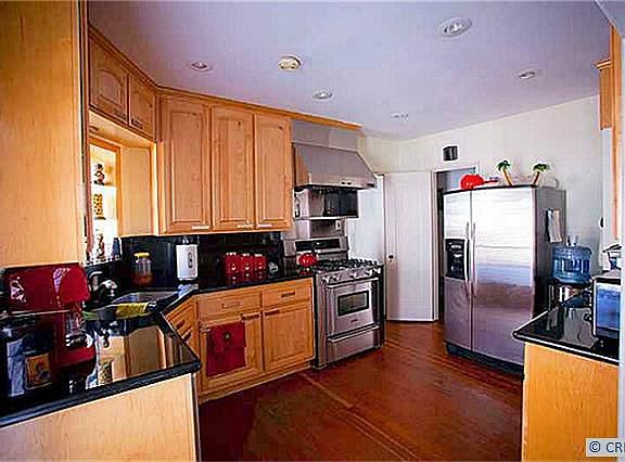 4th image of 5513 Acacia Ave
