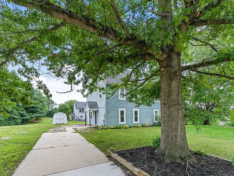 7 Andrea Dr — Photo 28