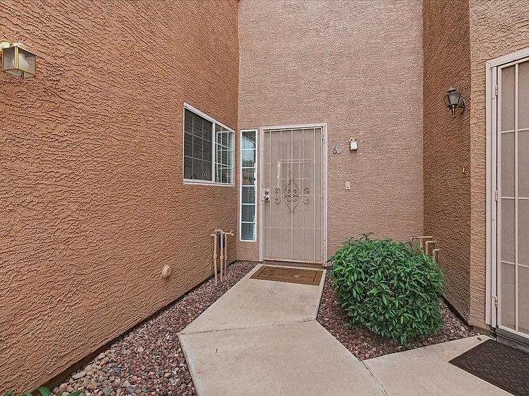 1633 E Lakeside Dr #63 — Photo 23