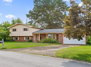 4200 Forest Plaza Dr, Hixson, TN 37343