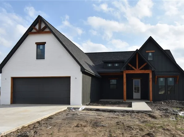 2042 Prairie Fire Dr, Sallisaw, OK 74955