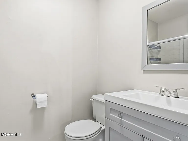 17 Alameda Ct — Photo 28
