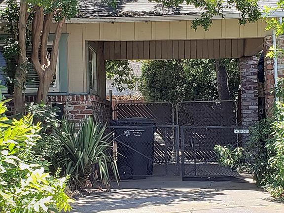 2nd image of 933 51st St