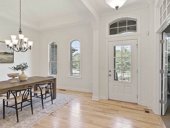 4th image of 207 Danton Ct